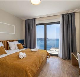 Luxury 4 Bedroom Villa with Infinity Pool, Sauna, Gym, Jacuzzi and Sea Views in Orašac, near Dubrovnik, Sleeps 8